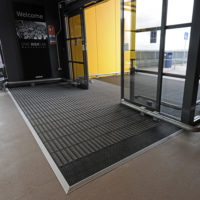 Alas Lantai Pintu Masuk Ritel untuk IKEA Store